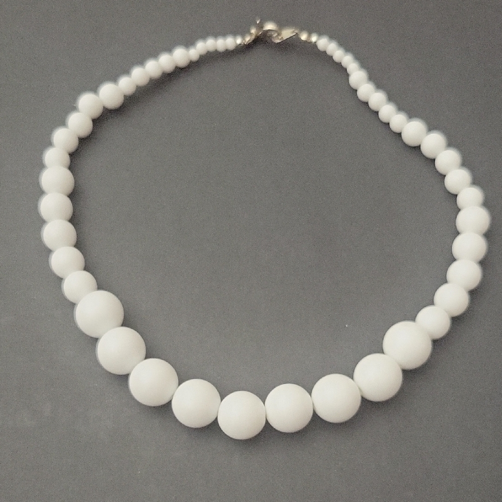 Elegant White Beaded Necklace